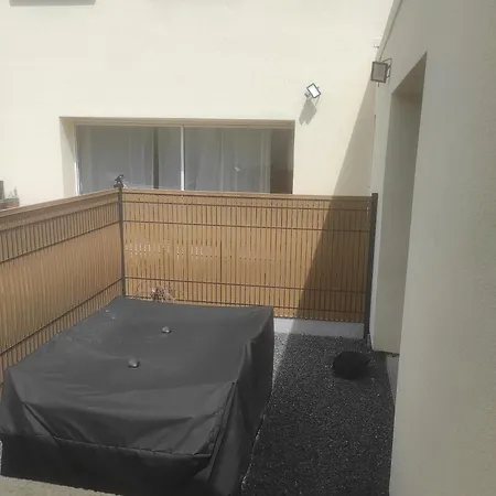 Apartment F1 Chez Ademax Saint-Lo